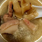 怀孕五个月可以喝鱼胶鸡汤吗()